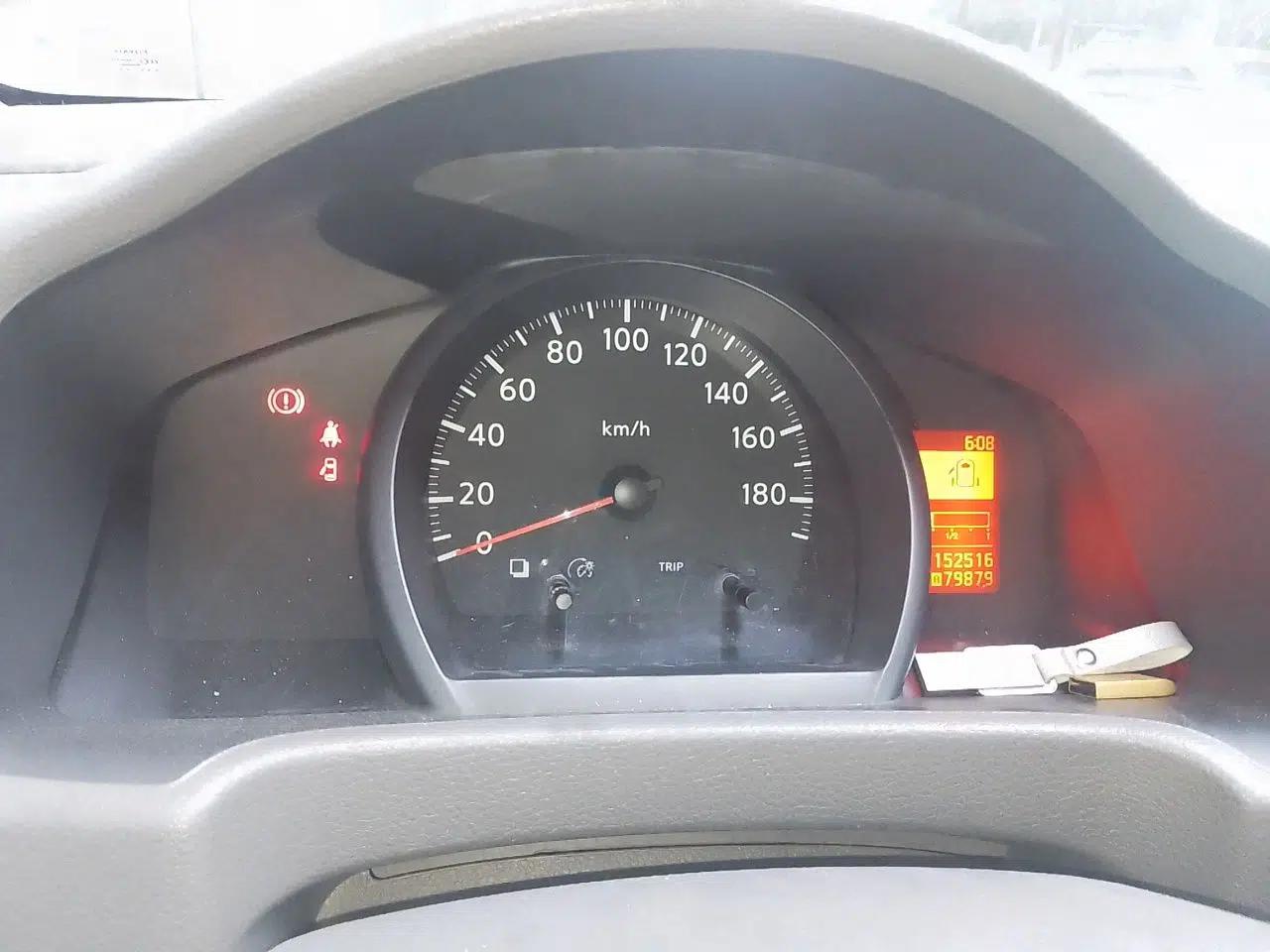 Nissan NV200 2016 1.6L CVT Luxury Model — миниатюра 12