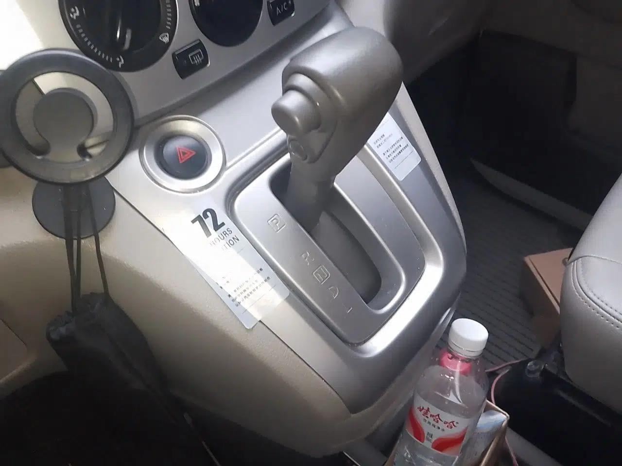 Nissan NV200 2016 1.6L CVT Luxury Model — миниатюра 15