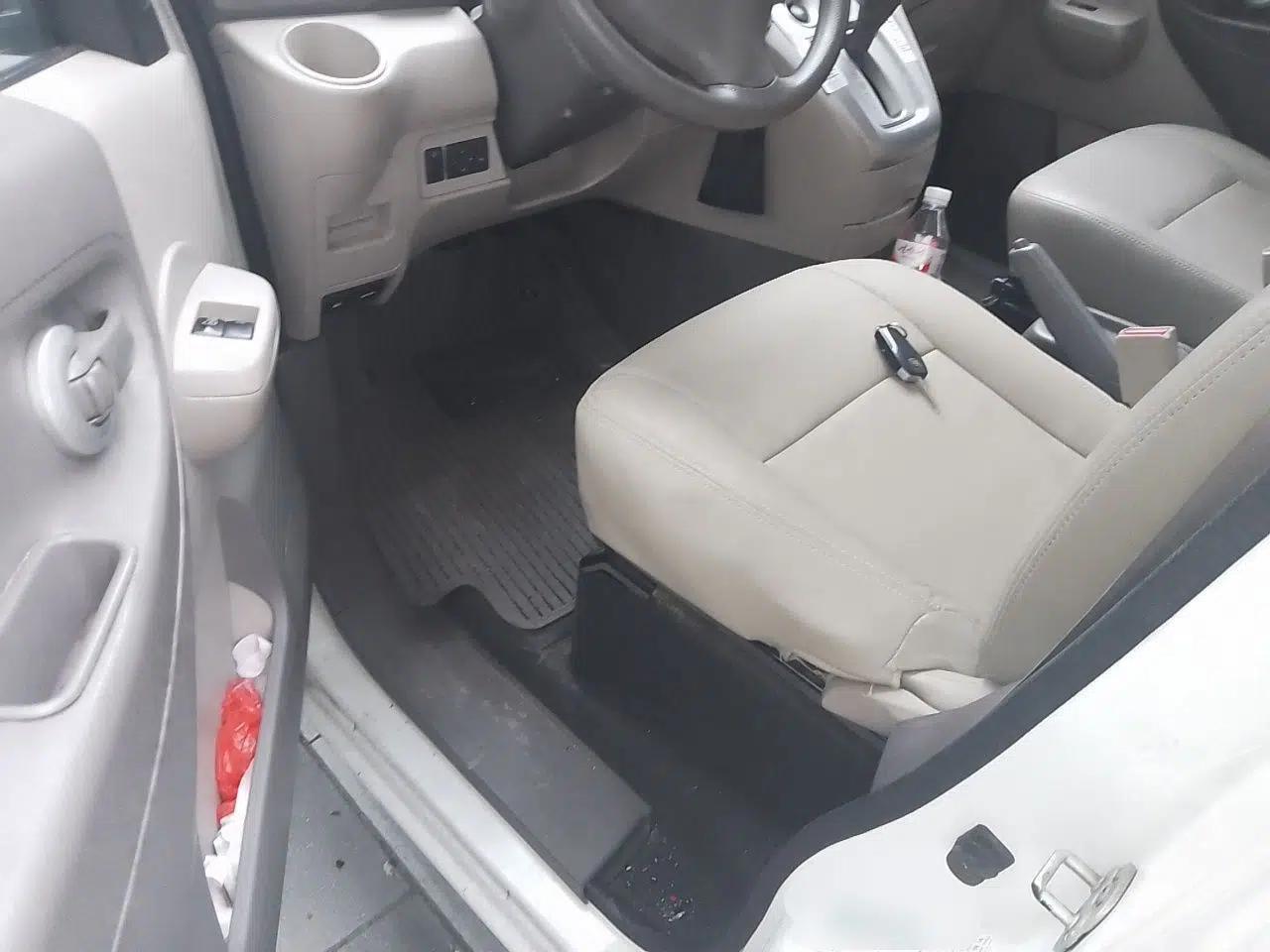 Nissan NV200 2016 1.6L CVT Luxury Model — миниатюра 17