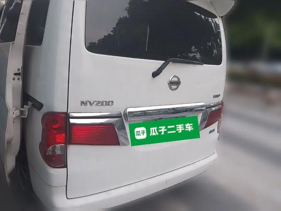 Nissan NV200 2016 1.6L CVT Luxury Model — миниатюра 4