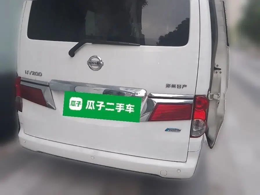 Nissan NV200 2016 1.6L CVT Luxury Model — миниатюра 6