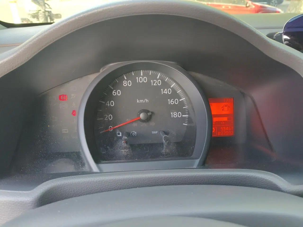 Nissan NV200 2016 Revised Version 1.6L CVT Deluxe Edition — миниатюра 12