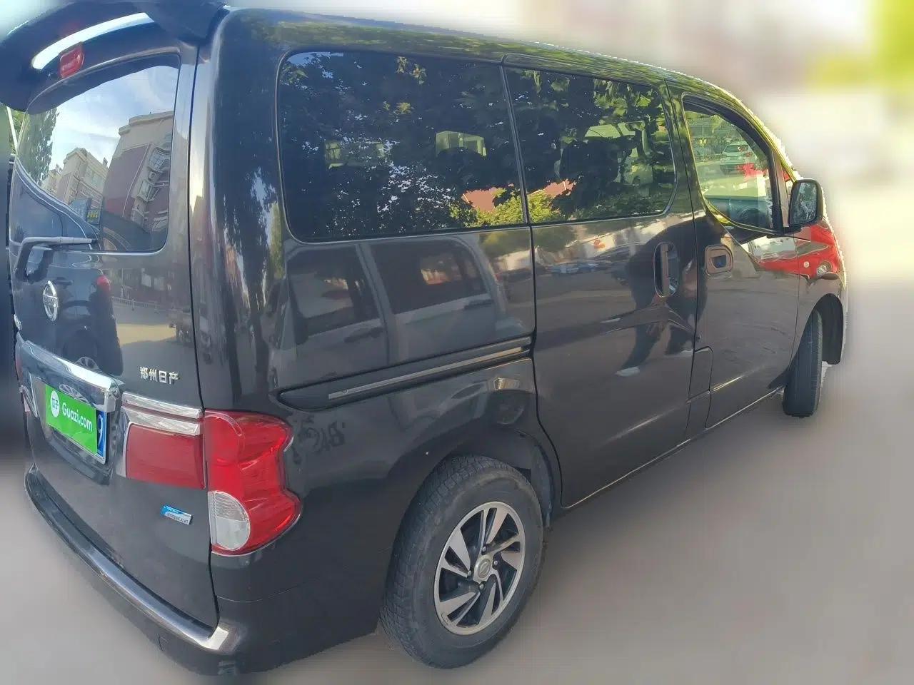 Nissan NV200 2016 Revised Version 1.6L CVT Deluxe Edition — миниатюра 6