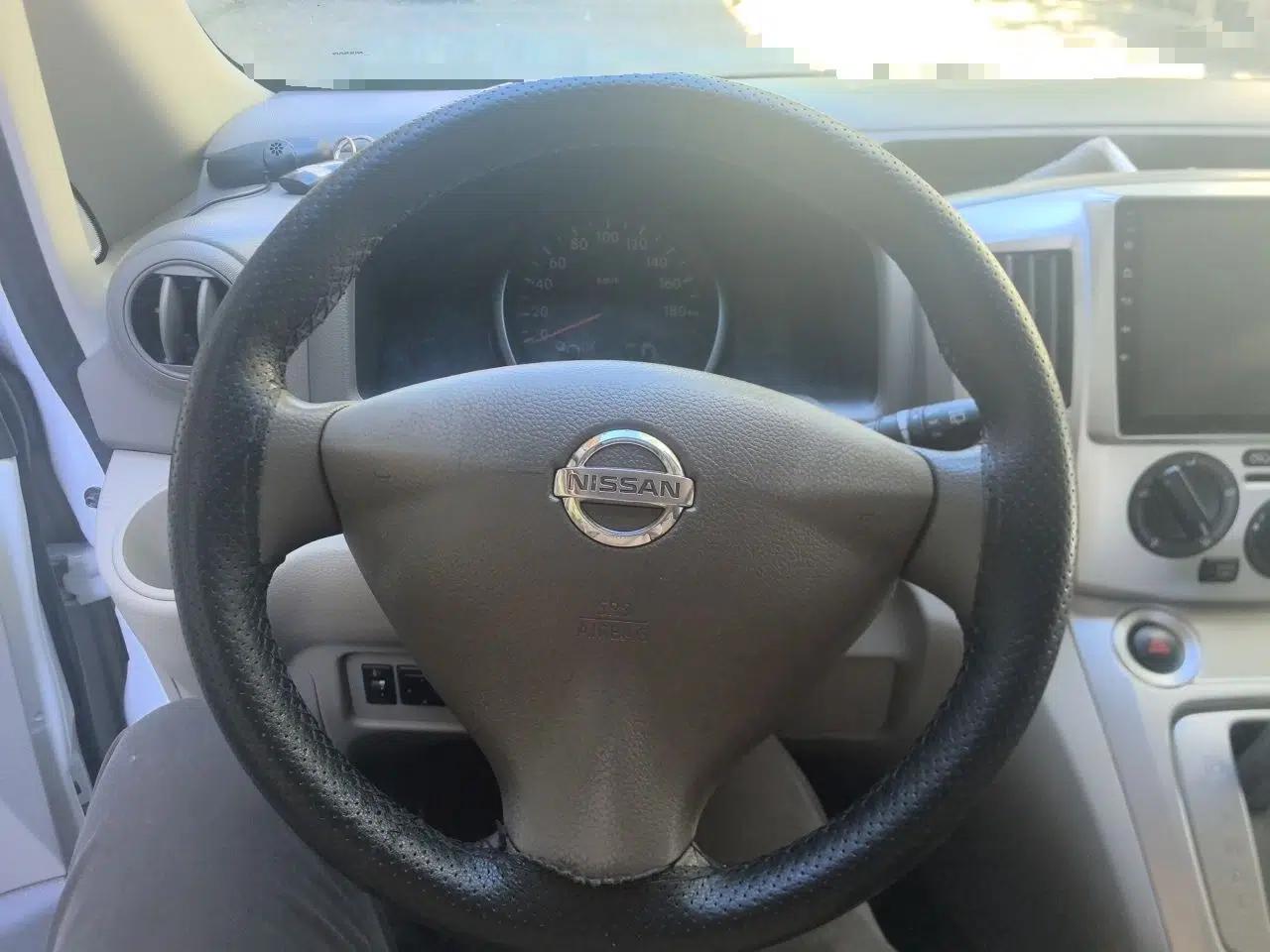 Nissan NV200 2014 1.6L CVT Luxury Model China V Standard — миниатюра 11