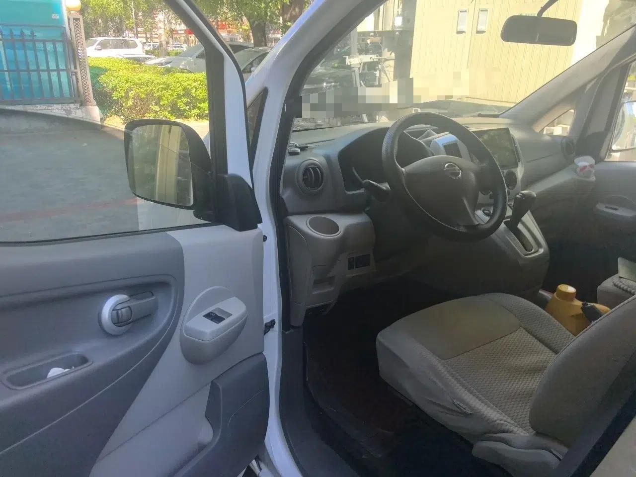 Nissan NV200 2014 1.6L CVT Luxury Model China V Standard — миниатюра 17