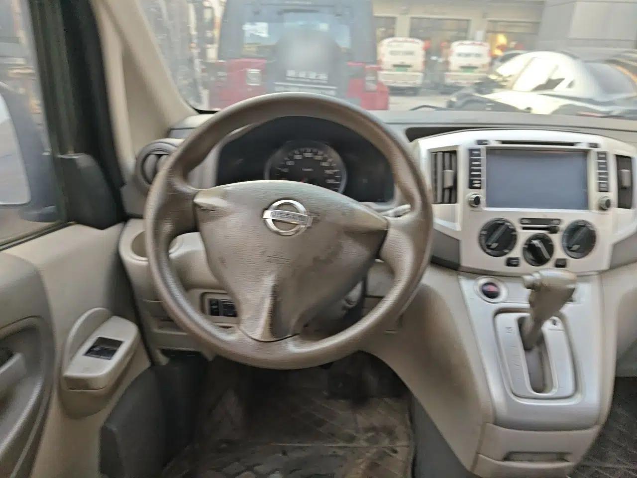 Nissan NV200 2014 1.6L CVT Luxury Model China V Standard — миниатюра 11
