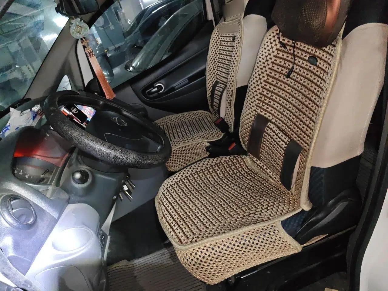 Nissan NV200 2012 1.6L 232 Seats Luxury Version — миниатюра 16