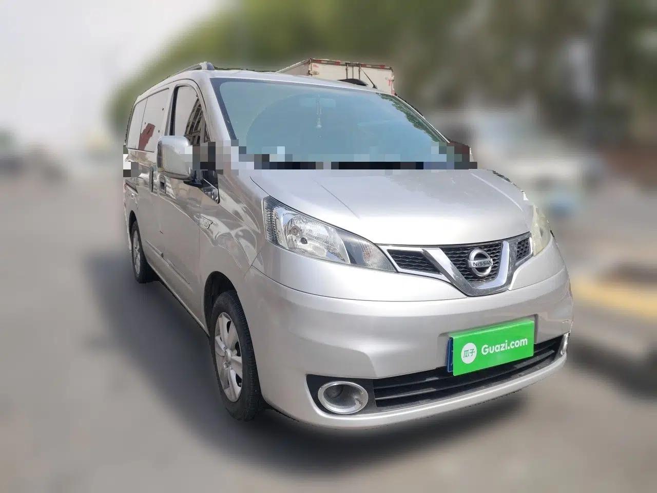 Nissan NV200 2014 1.6L Manual Luxury Model China IV Standard — миниатюра 3