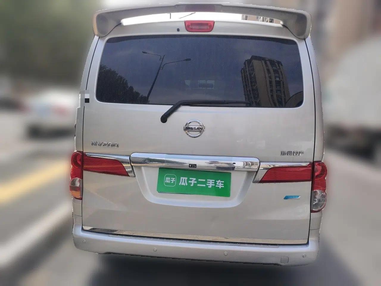 Nissan NV200 2014 1.6L Manual Luxury Model China IV Standard — миниатюра 5