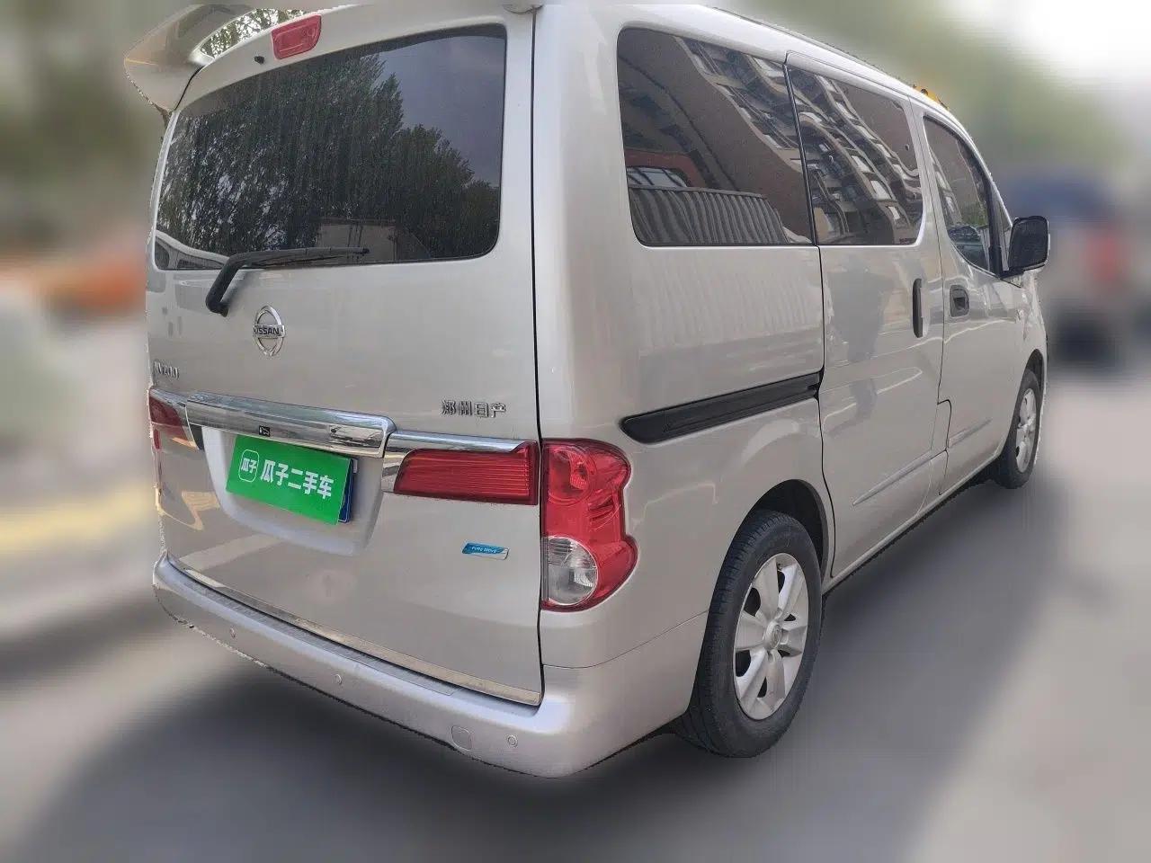 Nissan NV200 2014 1.6L Manual Luxury Model China IV Standard — миниатюра 6