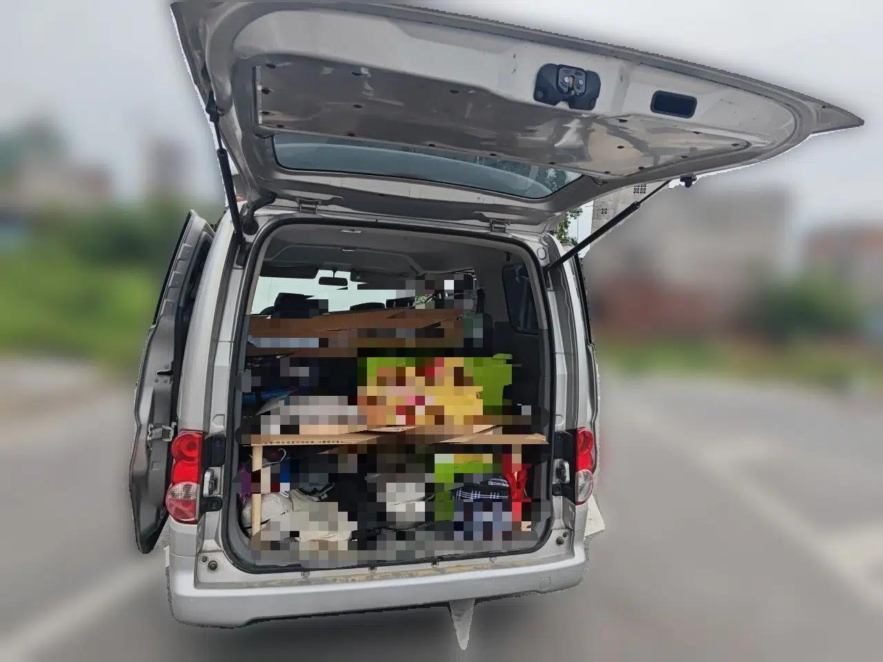 Nissan NV200 2012 1.6L 232 Seats Luxury Version — миниатюра 20
