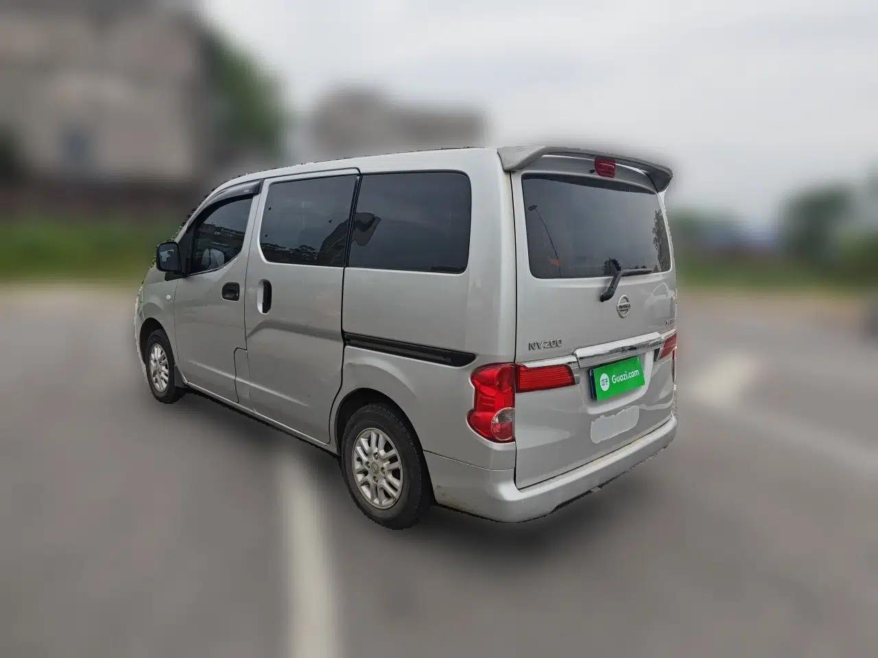 Nissan NV200 2012 1.6L 232 Seats Luxury Version — миниатюра 4