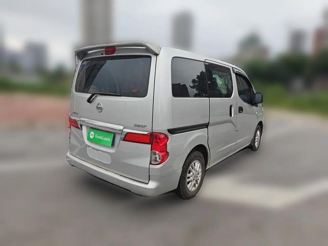 Nissan NV200 2012 1.6L 232 Seats Luxury Version — миниатюра 6