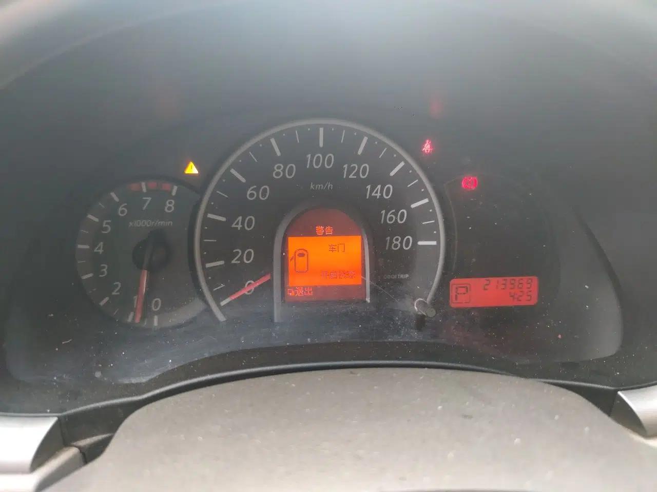 Nissan March 2010 1.5L Automatic Easy-Style Version — миниатюра 12
