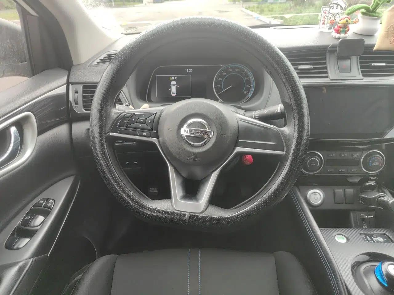 Nissan Sylphy EV 2018 Smart Edition — миниатюра 11