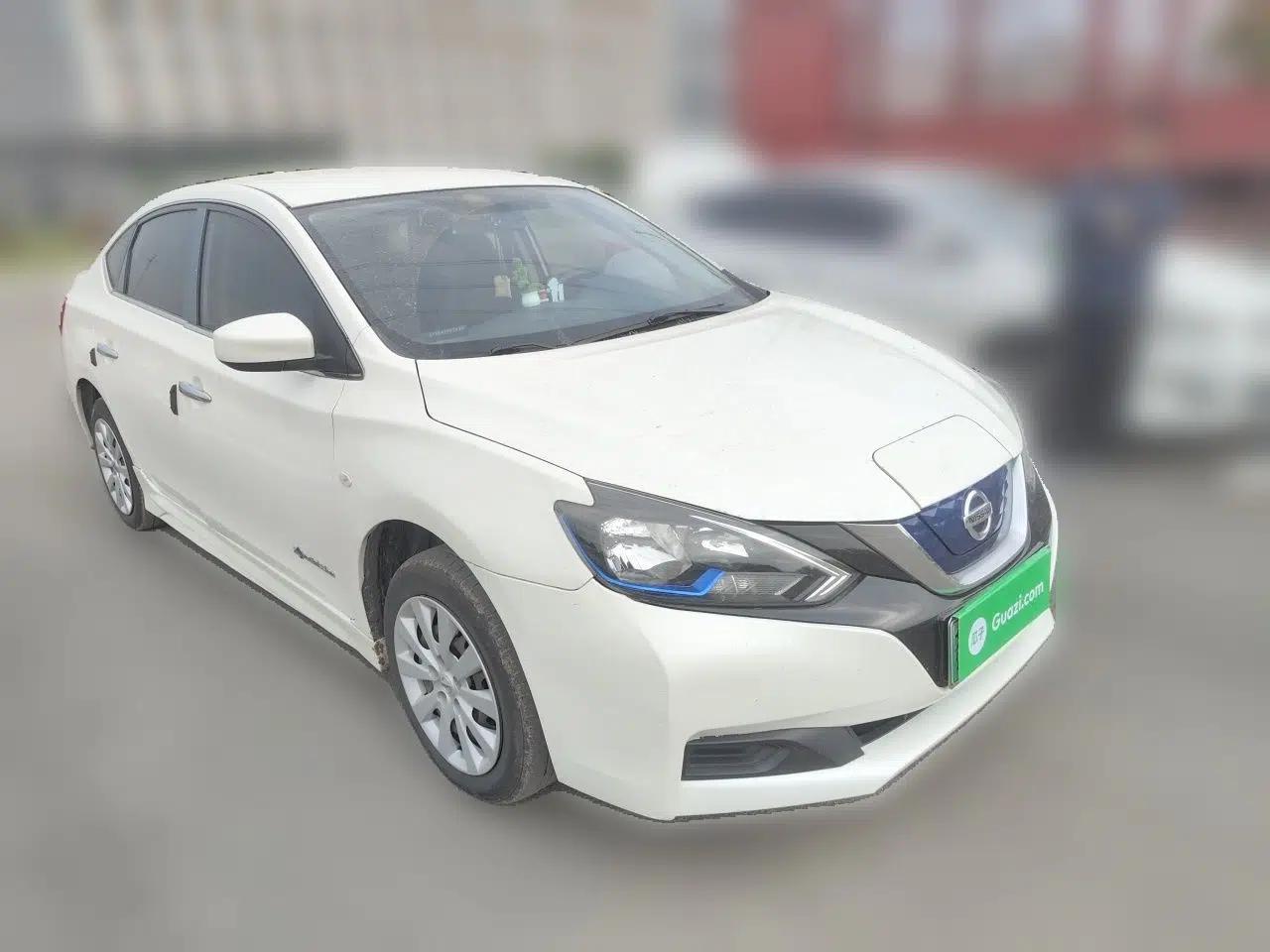 Nissan Sylphy EV 2018 Smart Edition — миниатюра 3