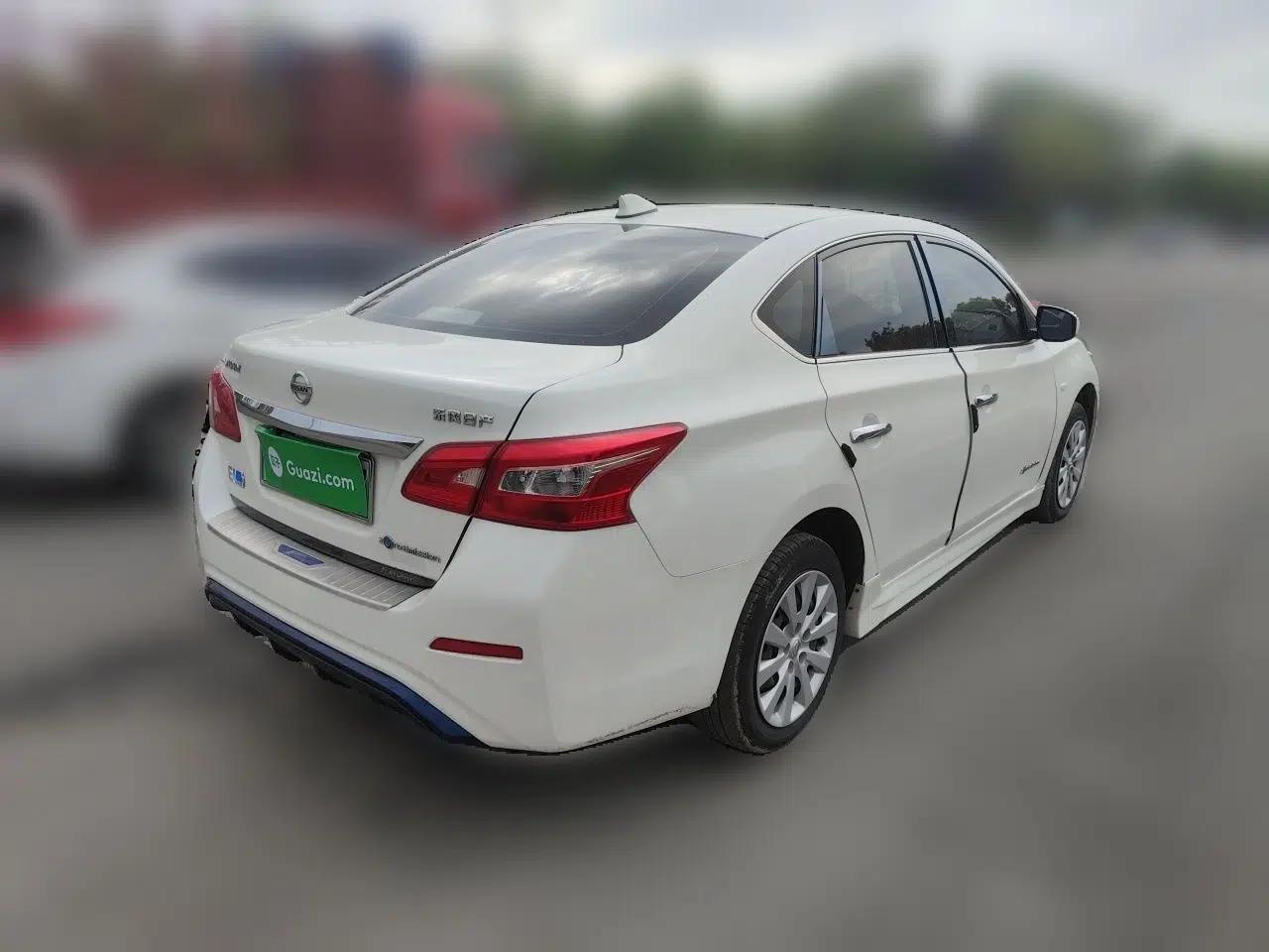 Nissan Sylphy EV 2018 Smart Edition — миниатюра 6