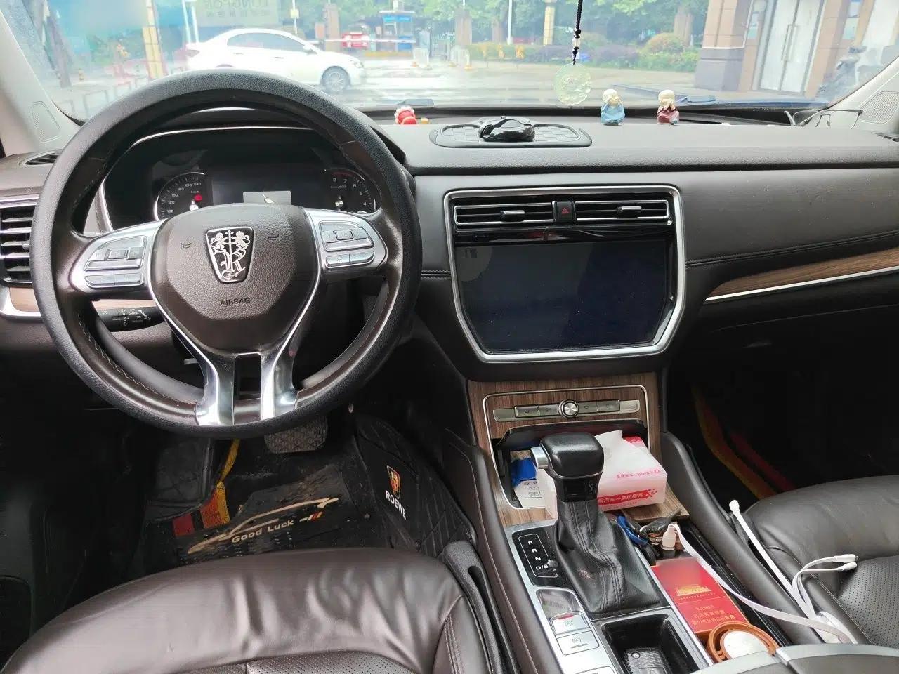 Roewe RX8 2018 30T Smart Connectivity Two-Wheel Drive Flagship Edition — миниатюра 10