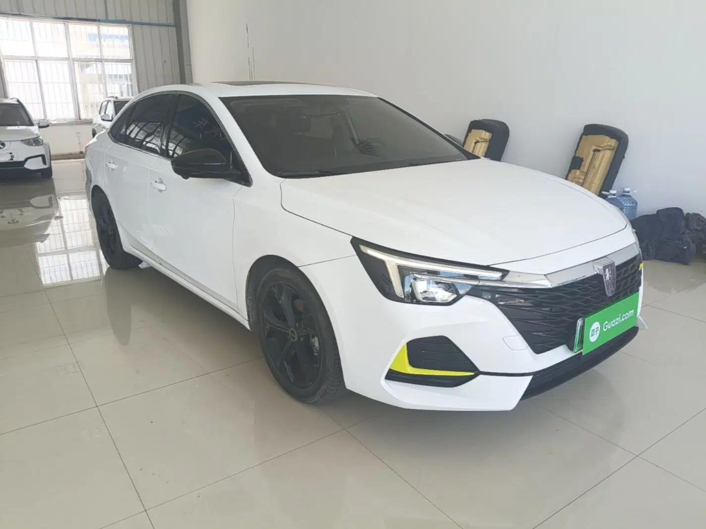 Roewe i6 MAX New Energy 2020 1.5T PHEV Sporty Cool Edition — миниатюра 3