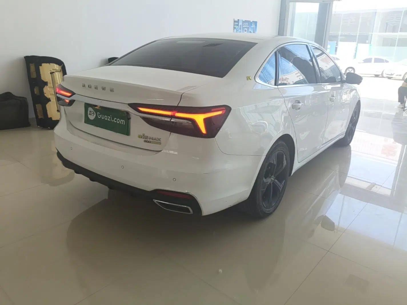 Roewe i6 MAX New Energy 2020 1.5T PHEV Sporty Cool Edition — миниатюра 6