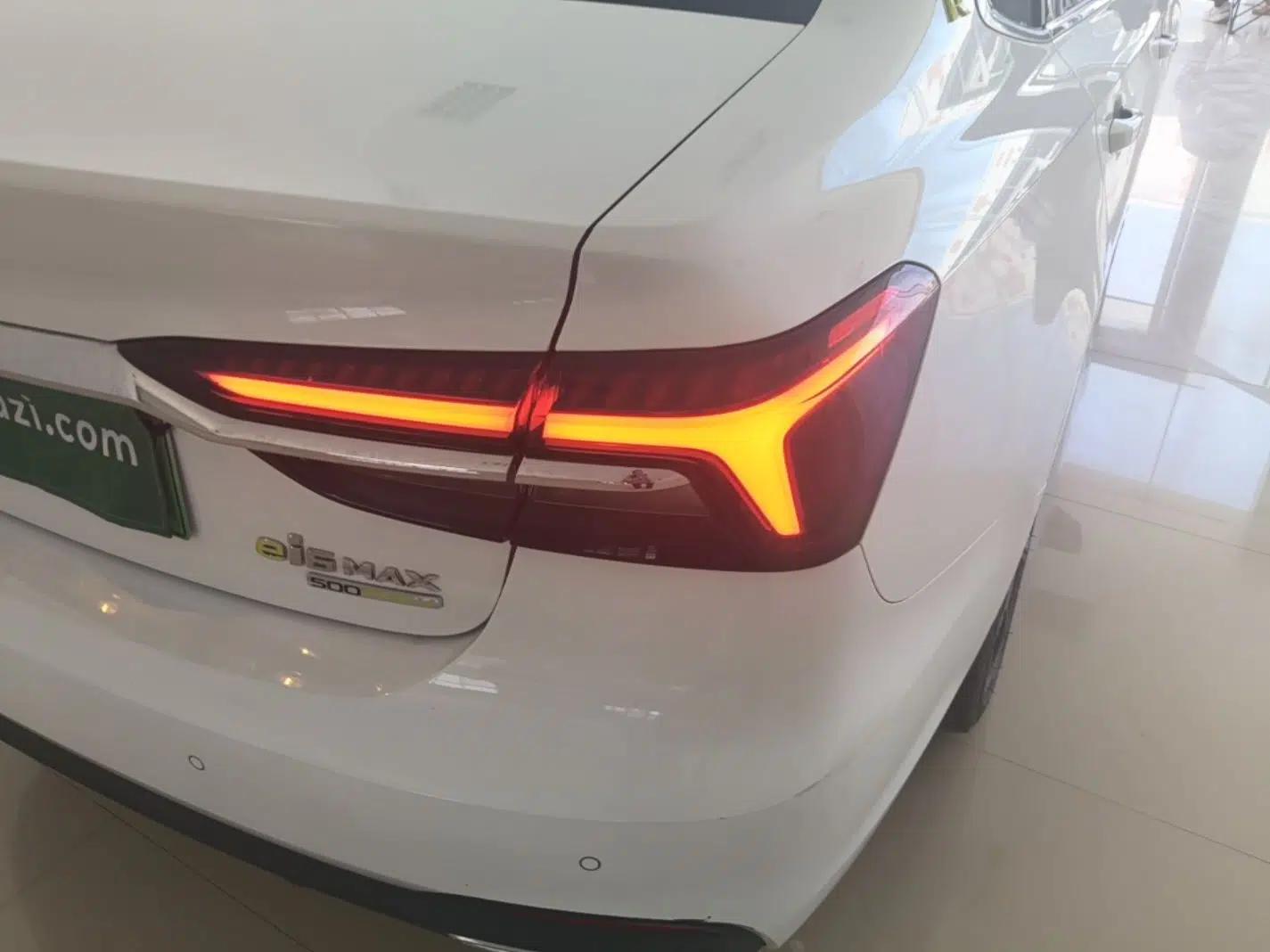 Roewe i6 MAX New Energy 2020 1.5T PHEV Sporty Cool Edition — миниатюра 7