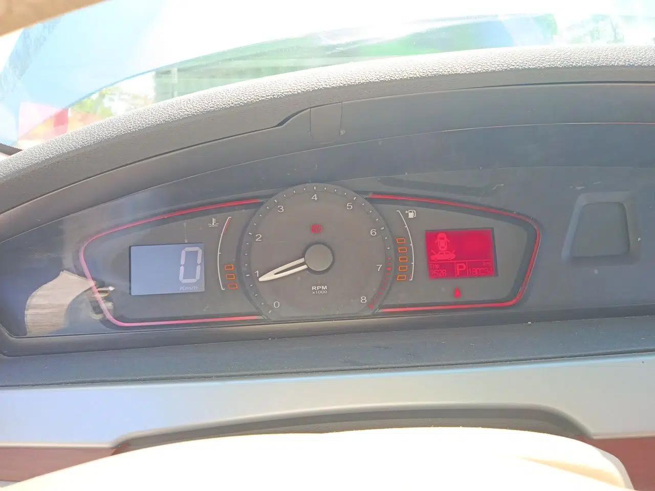 Roewe 550 2010 550S 1.8L Automatic Start-Zhen Edition — миниатюра 12