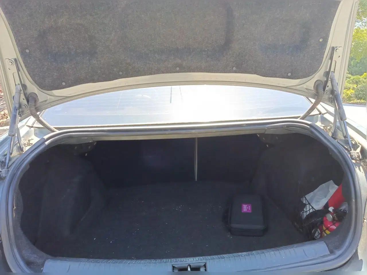 Roewe 550 2010 550S 1.8L Automatic Start-Zhen Edition — миниатюра 20