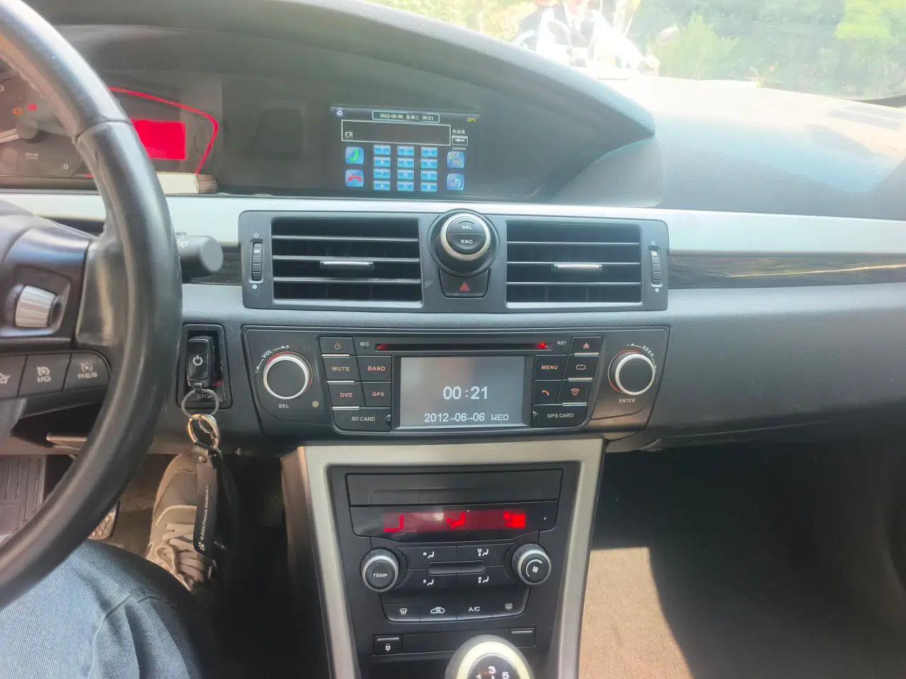 Roewe 550 2012 550 1.8L Manual Value Edition — миниатюра 14
