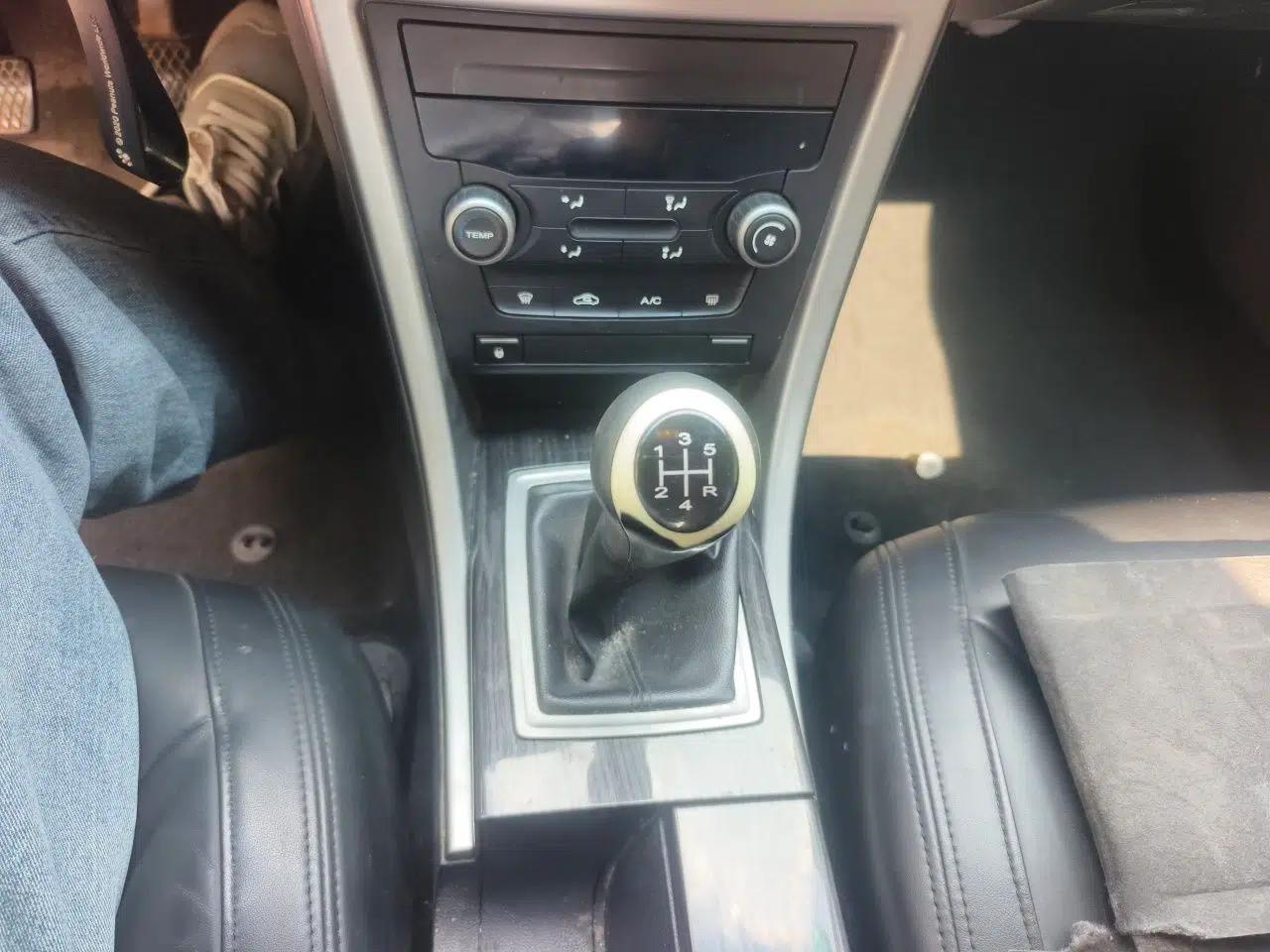 Roewe 550 2012 550 1.8L Manual Value Edition — миниатюра 15