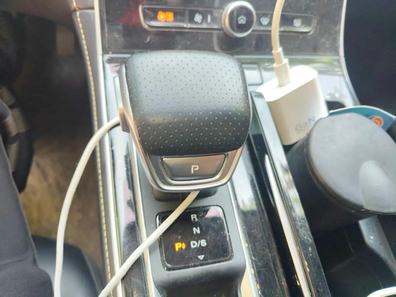 Roewe i6 MAX 2020 300TGI Automatic Sporty Cool Edition — миниатюра 15