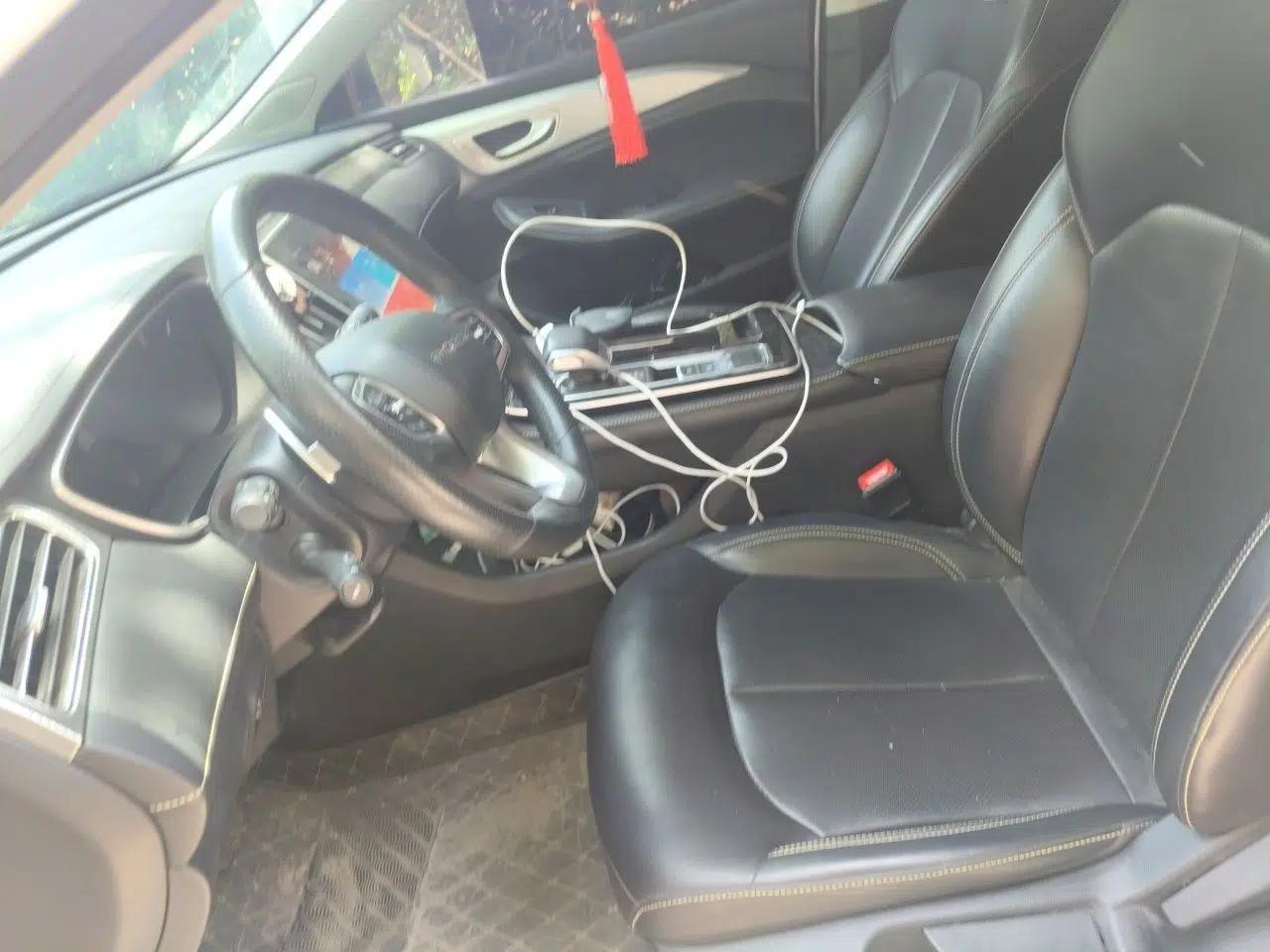 Roewe i6 MAX 2020 300TGI Automatic Sporty Cool Edition — миниатюра 16