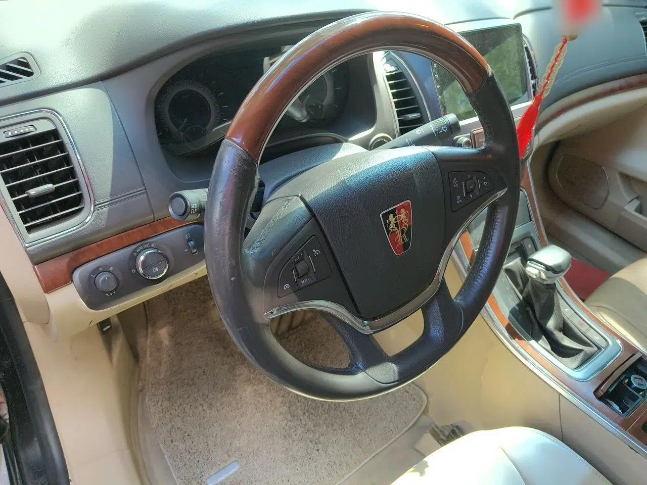Roewe 950 2012 2.4L Luxury Executive Edition — миниатюра 11