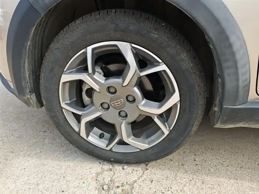 Geely Vision X1 2017 1.3L Automatic Player Edition — миниатюра 23