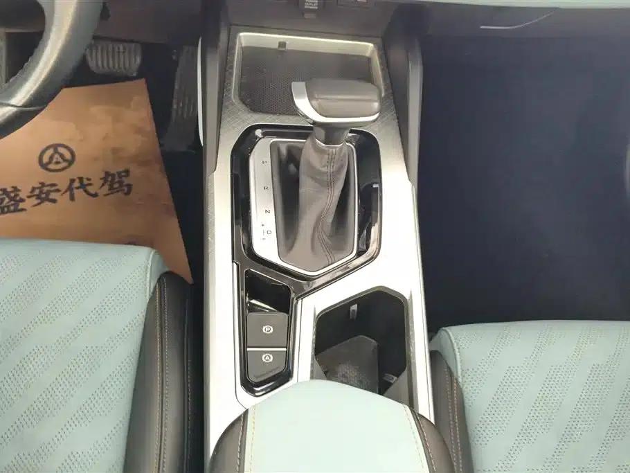 Geely Emgrand L 2022 1.4T CVT Supreme Edition — миниатюра 16