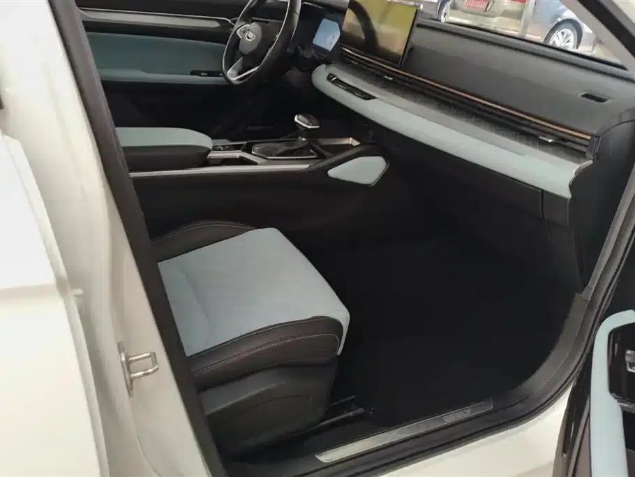 Geely Emgrand L 2022 1.4T CVT Supreme Edition — миниатюра 8