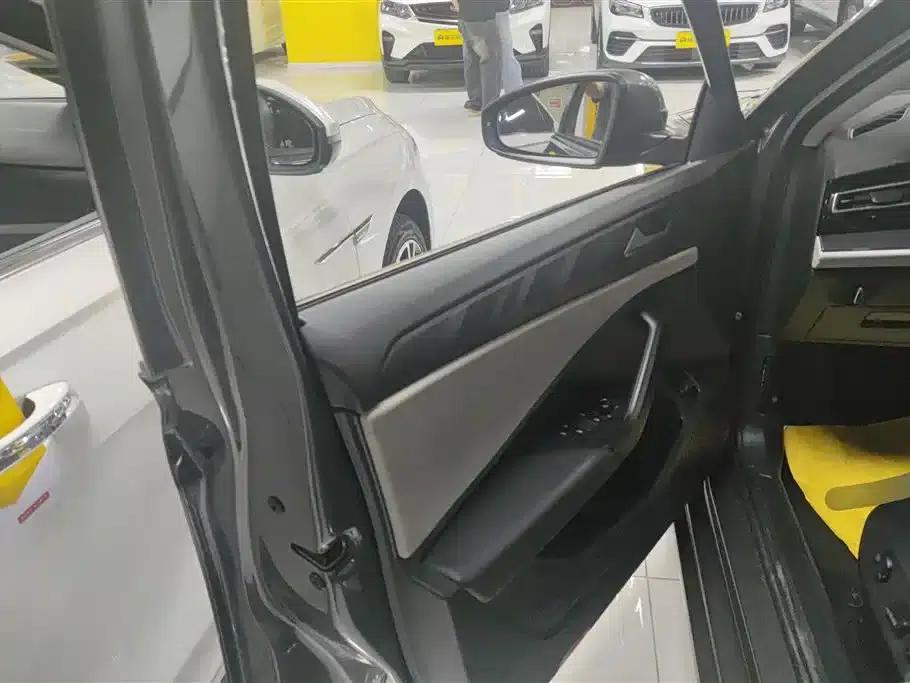 Jetta VA7 2025 1.4T Automatic First-Come, First-Served Edition — миниатюра 7