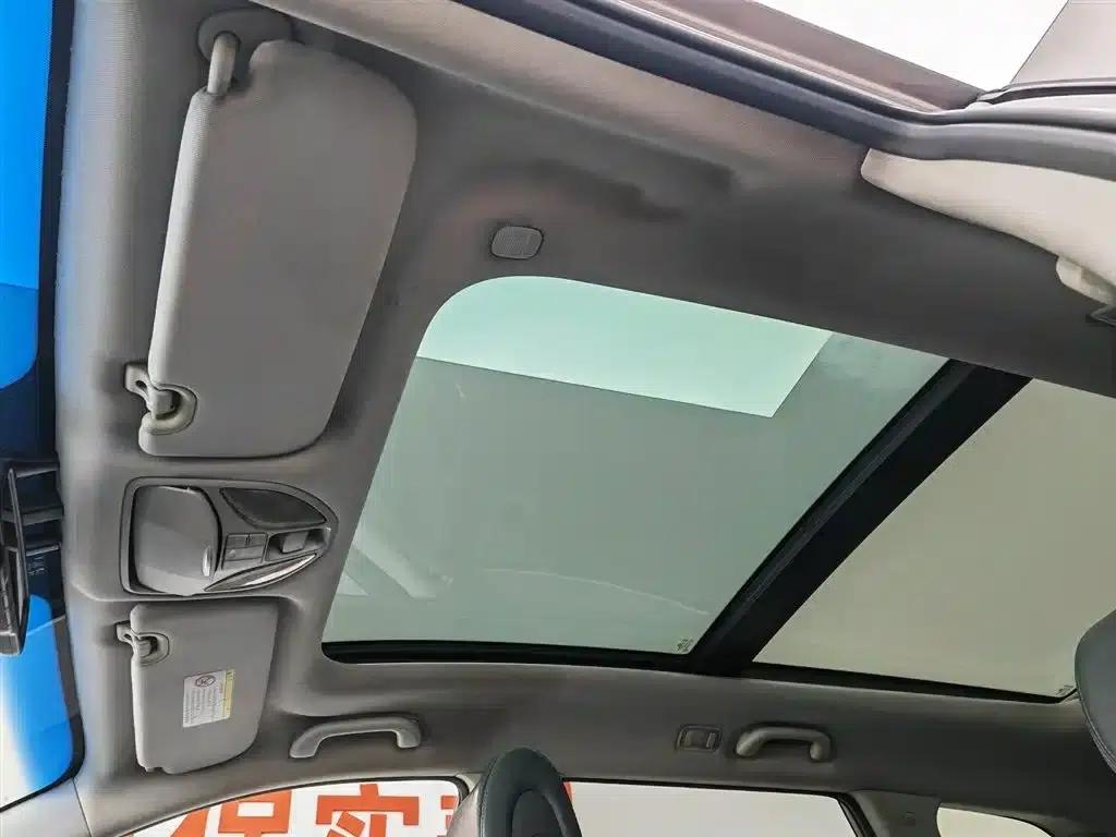 Geely Grand Hyatt 2013 3.0L 7-seater 4WD Comfort Edition — миниатюра 14