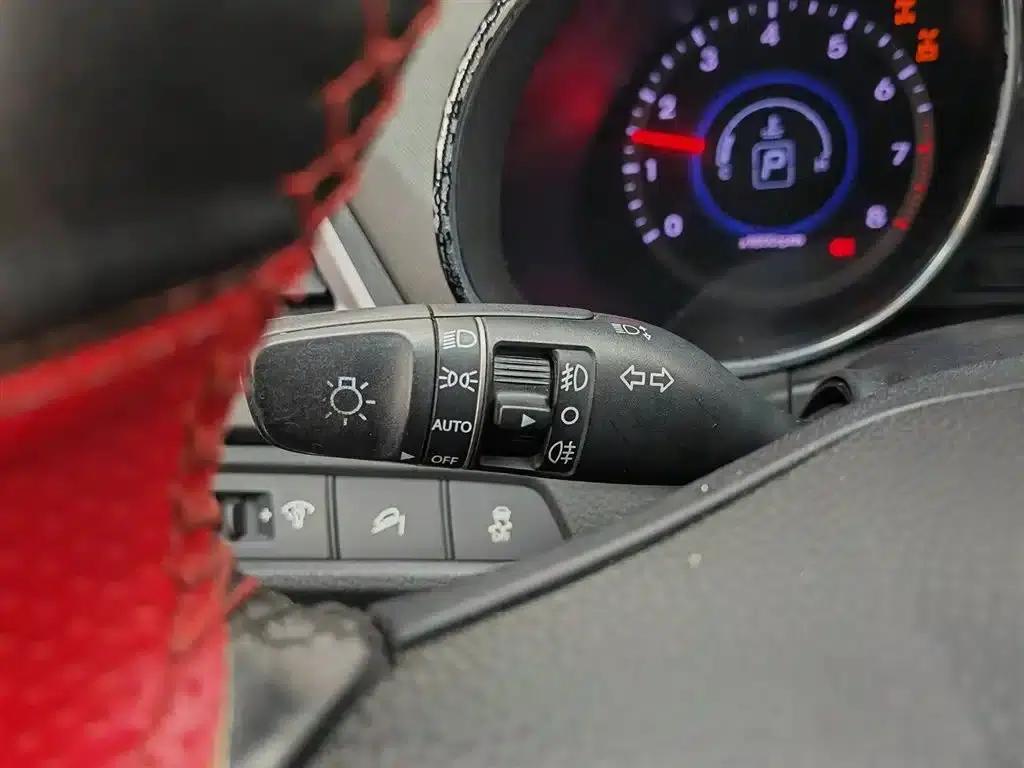 Geely Grand Hyatt 2013 3.0L 7-seater 4WD Comfort Edition — миниатюра 21