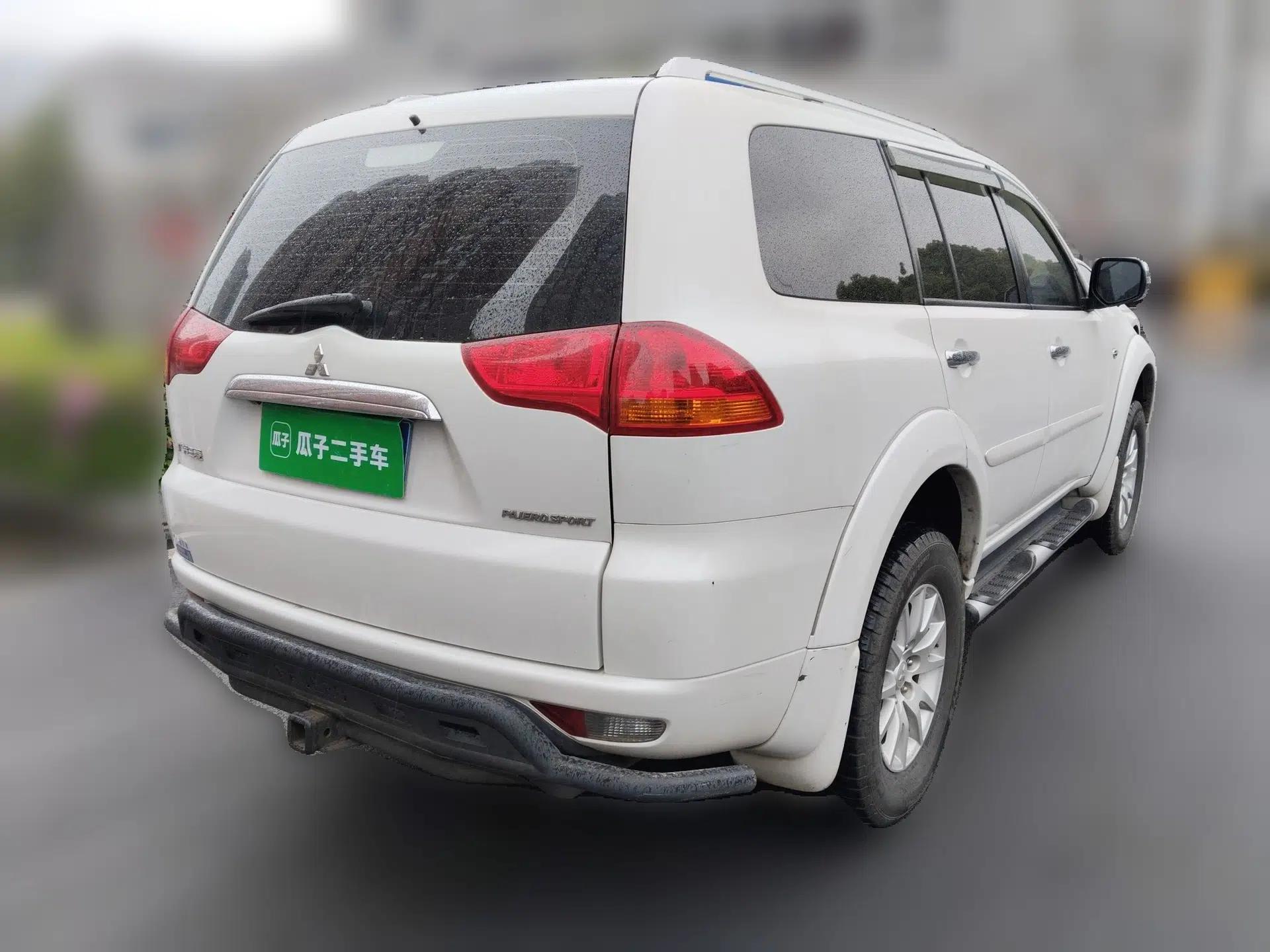 Mitsubishi Pajero Sport 2013 3.0L Automatic 4x4 Flagship Edition — миниатюра 6