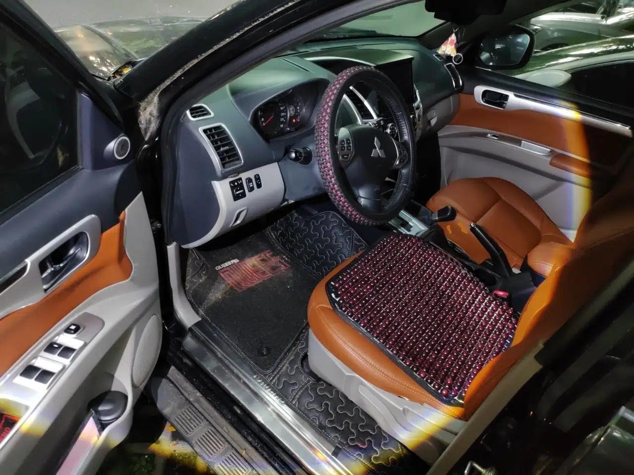 Mitsubishi Pajero Sport 2013 3.0L Automatic 4x4 Executive Edition — миниатюра 17