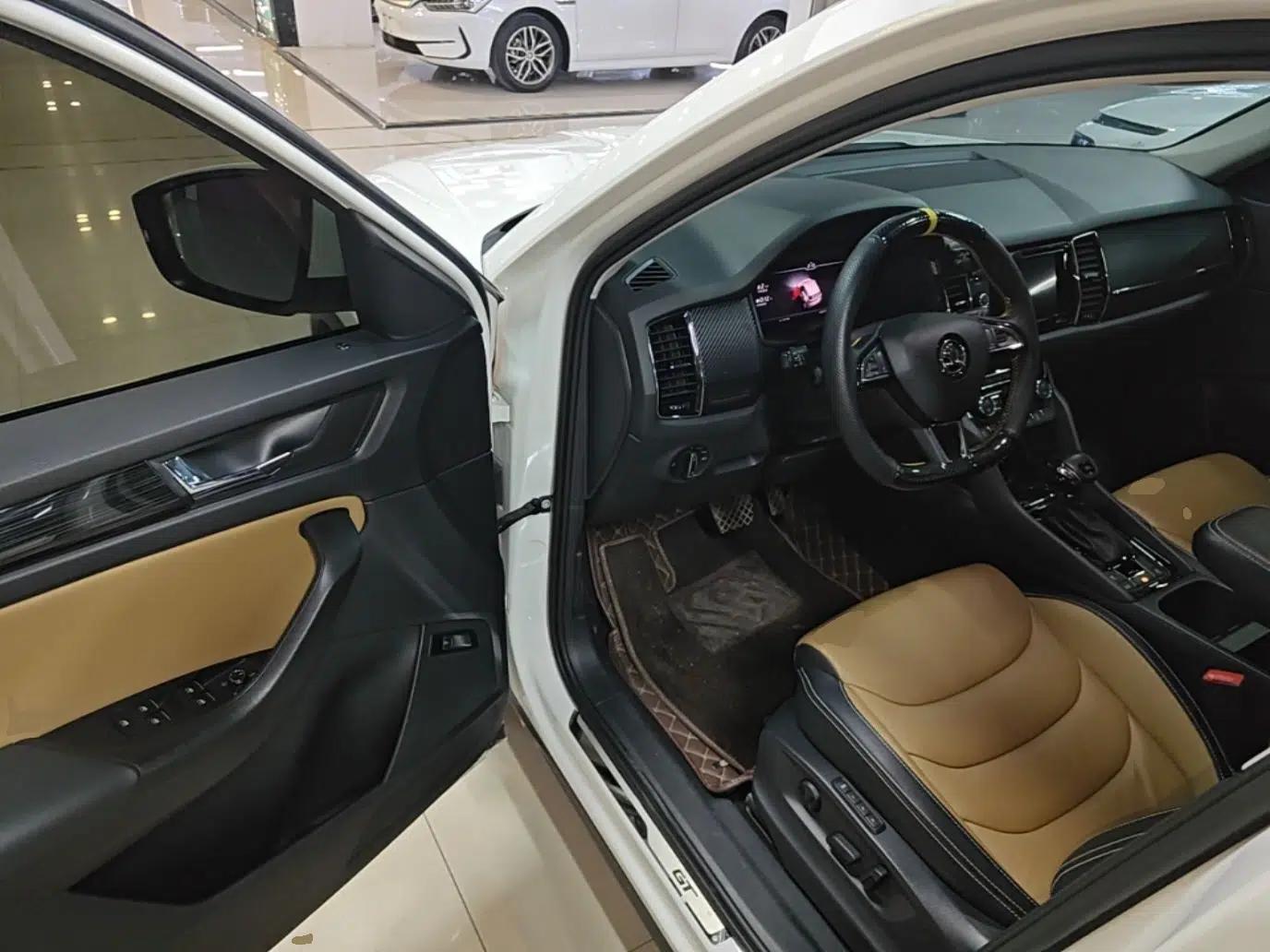 Skoda Kodiaq GT 2019 TSI330 Two-Wheel-Drive Luxury Edition China VI Standard — миниатюра 19