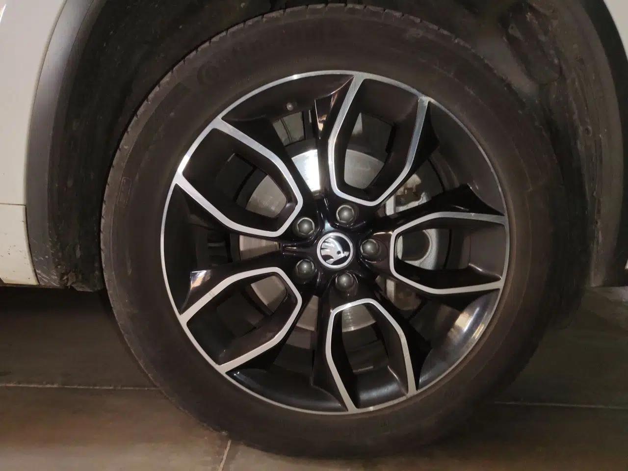Skoda Kodiaq GT 2021 TSI330 Two-Wheel-Drive Luxury Edition — миниатюра 8