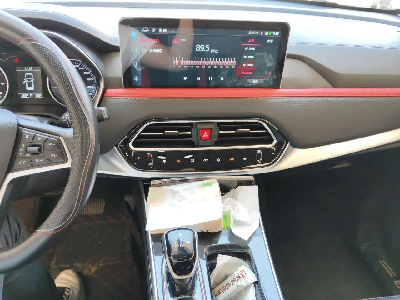 SOL X8 2021 300T DCT Leading Smart Connectivity Version 6 Seats — миниатюра 14