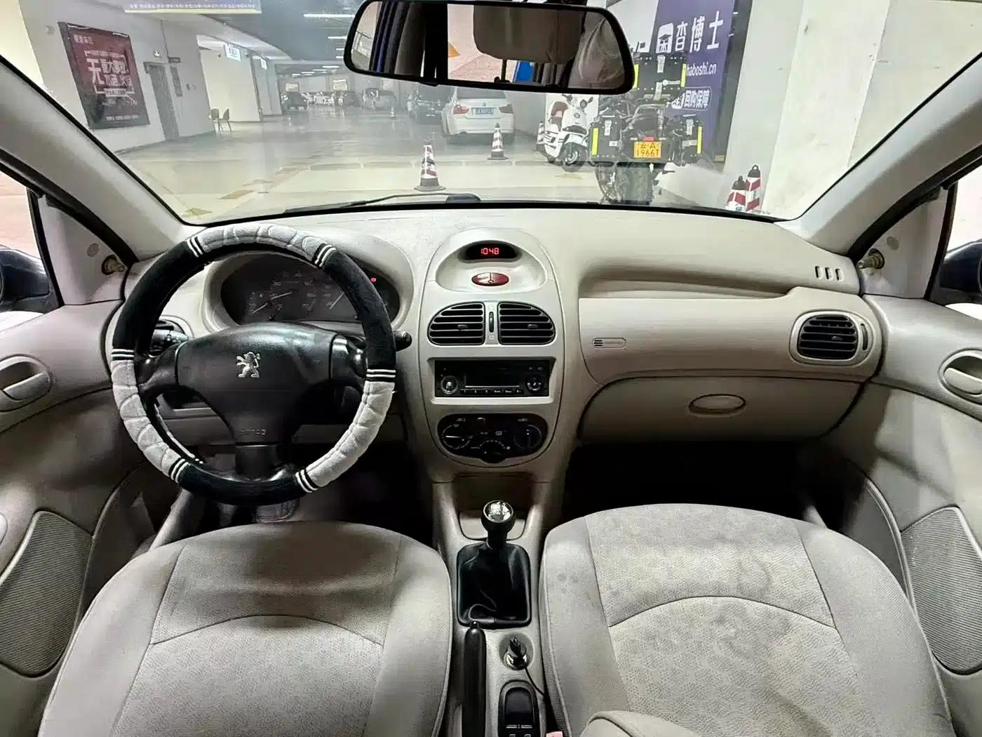 Peugeot 206 2006 1.4L Manual Fashion Edition — миниатюра 4