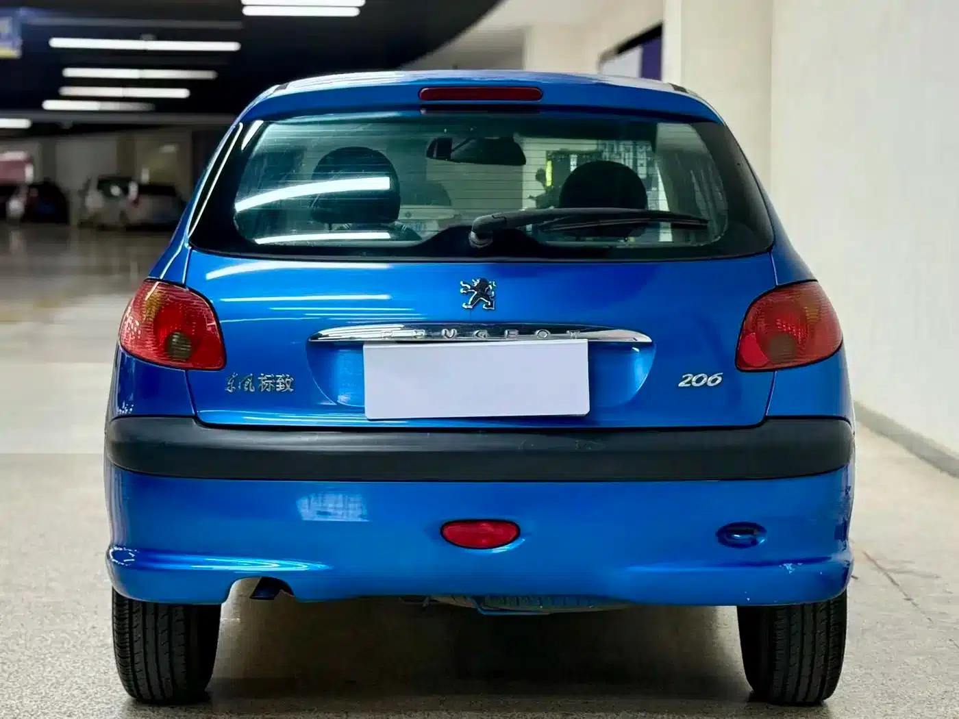Peugeot 206 2006 1.4L Manual Fashion Edition — миниатюра 8