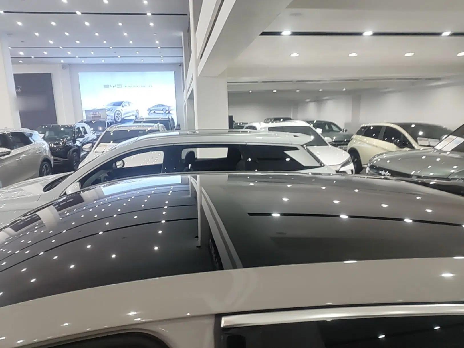 Denza N7 2023 Long-Range Performance Edition — миниатюра 11