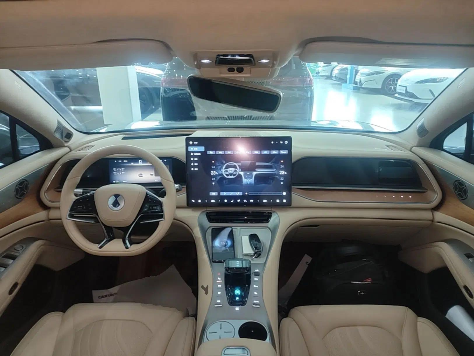 Denza N7 2023 Long-Range Performance Edition — миниатюра 13