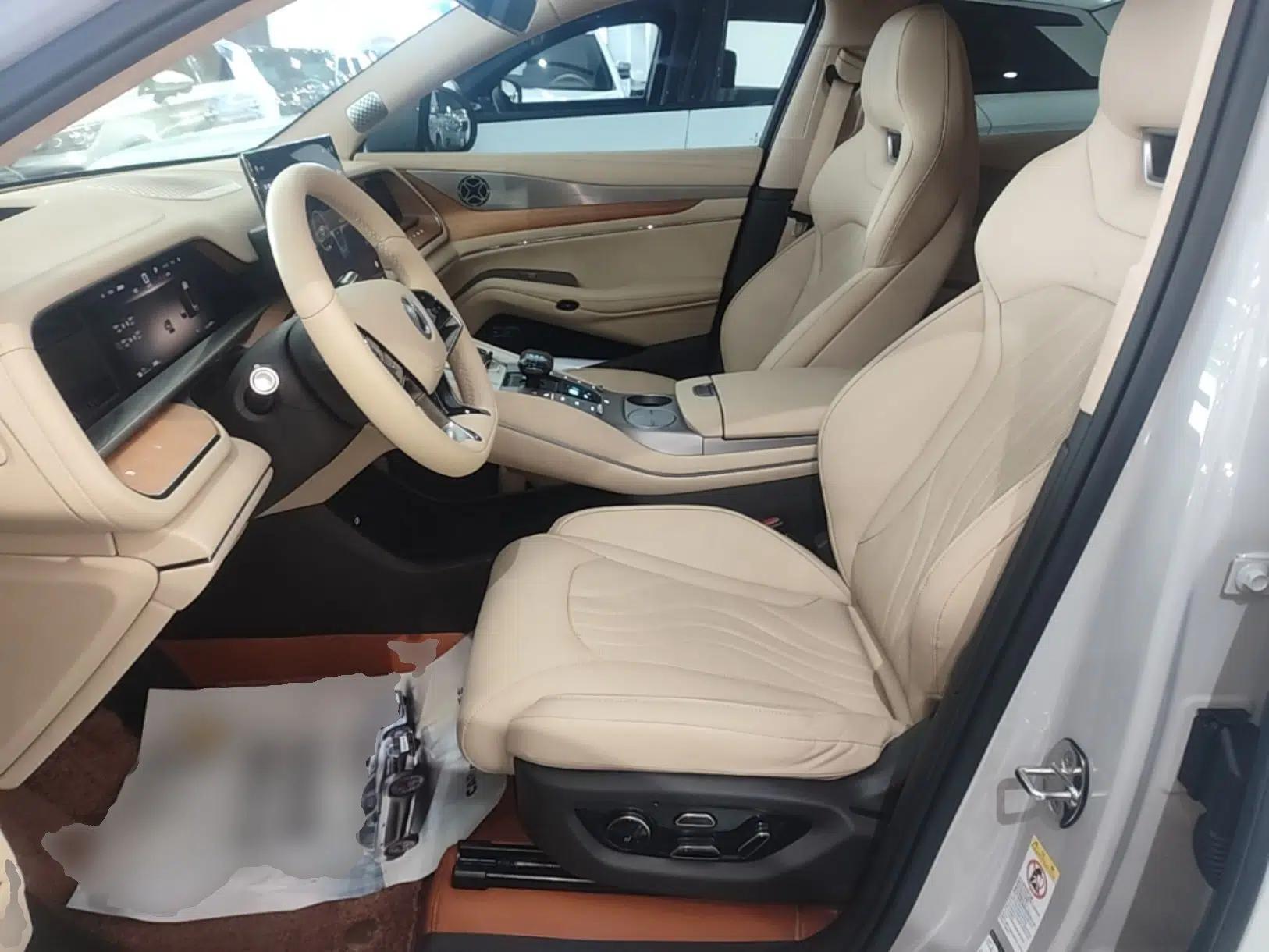 Denza N7 2023 Long-Range Performance Edition — миниатюра 18