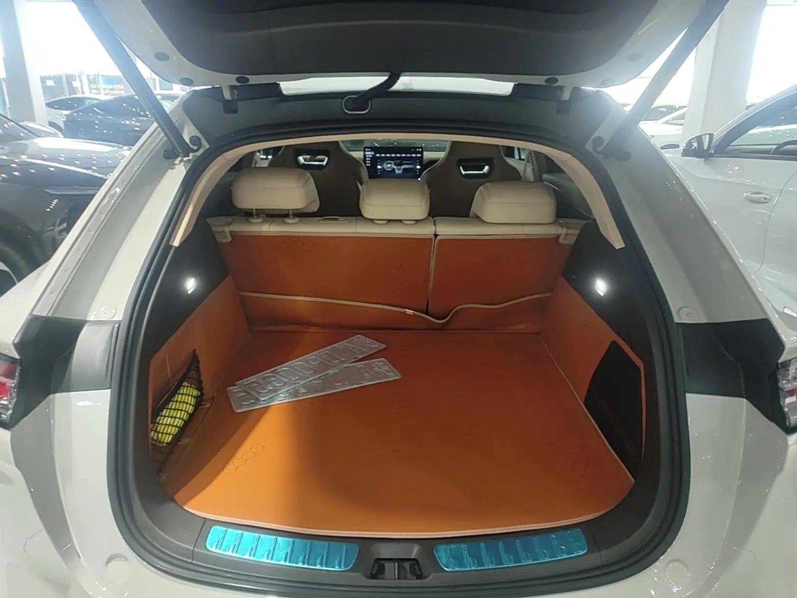 Denza N7 2023 Long-Range Performance Edition — миниатюра 22