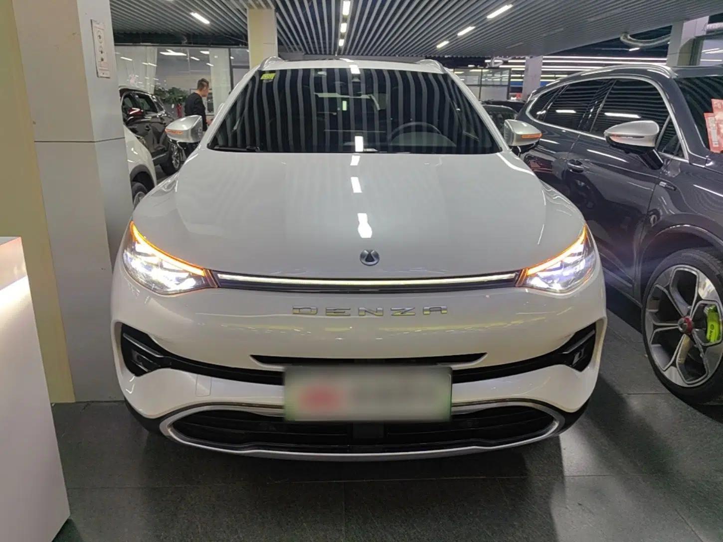Denza X 2020 PHEV Flagship Edition — миниатюра 2